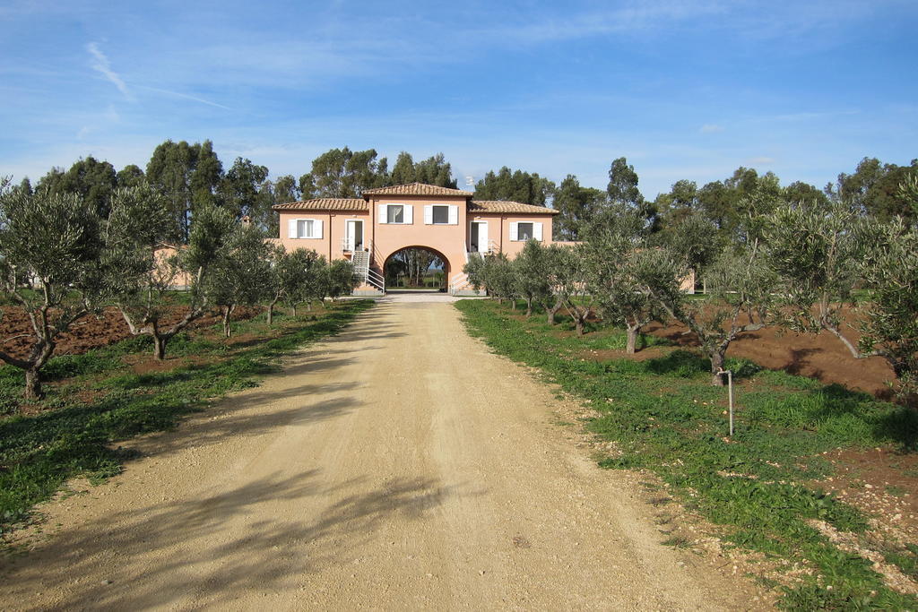 Agriturismo Pian Di Spille - Golf Villa Tarquinia Kültér fotó